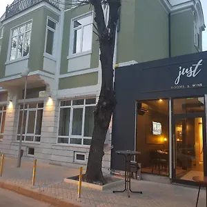 Hotel Just